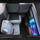 Imagen para el artículo titulado Estos asientos de avión con altavoces son otra razón para volar con auriculares con cancelación de ruido